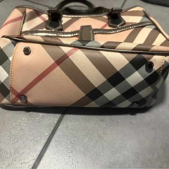 Burberry Supernova Tote Bag - Beige and Black - Picture 6 of 12